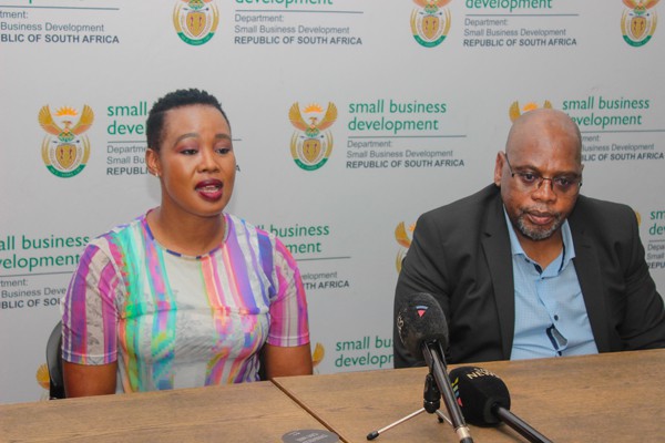 Minister Stella Ndabeni-Abrahams and Deputy Minister Sidumo Dlamini led the Ehlanzeni District roadshow, 26 January 2022